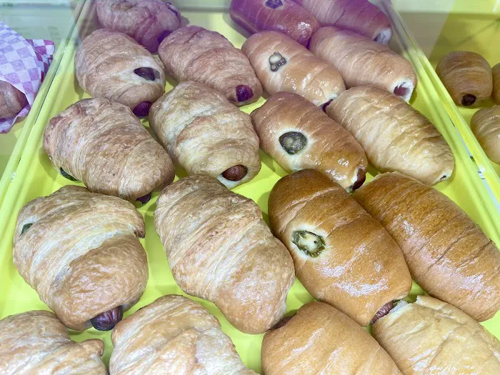 Sweet Mong Donuts and Bakery Picture 8