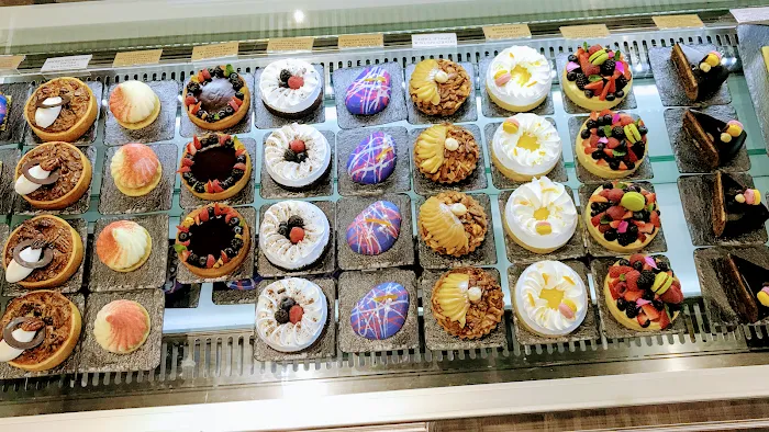 Ganache Patisserie Picture 3
