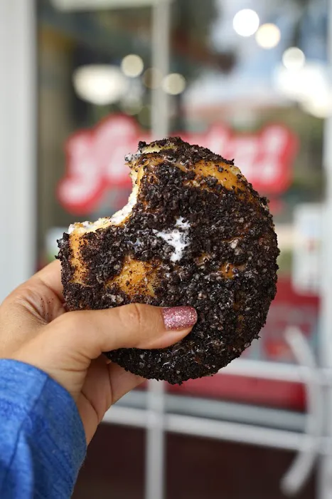 Yonutz Donuts and Ice Cream - Yukon Oklahoma Picture 4