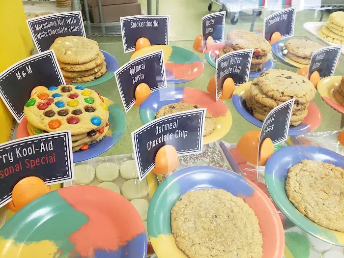 Eileen's Colossal Cookies Picture 9