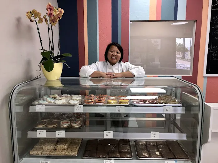 Sweets On The Side Picture 1