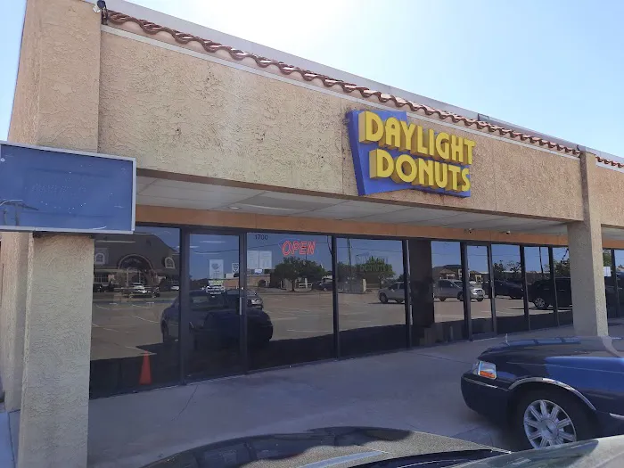 Daylight Donuts Picture 1