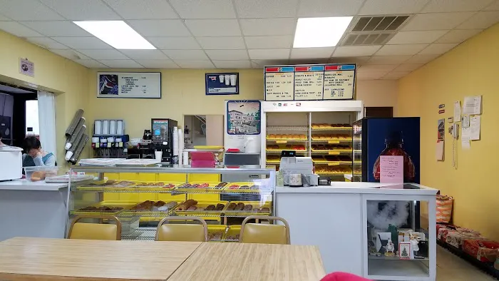 Daylight Donuts Picture 3
