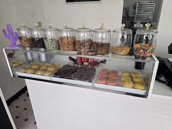 Jen's Irresistible Cakes LLC Picture 10