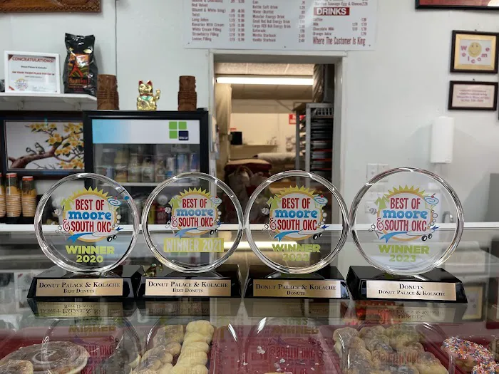 Donut Palace & Kolache Picture 4
