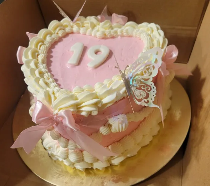 Gina's treats bakery Picture 5