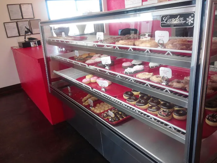 Daniel's Donuts Picture 8