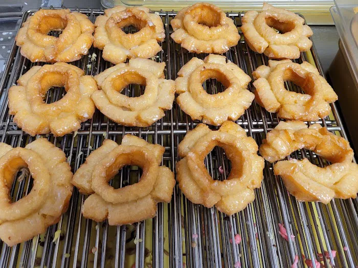 Daylight Donuts Picture 4