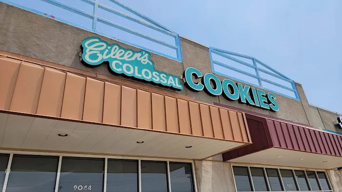Eileen's Colossal Cookies Picture 2
