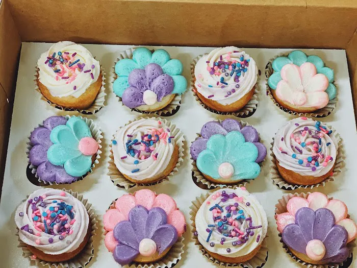 Frosted Artisan Bakery Picture 10