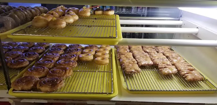 Busy B's Donuts Picture 4