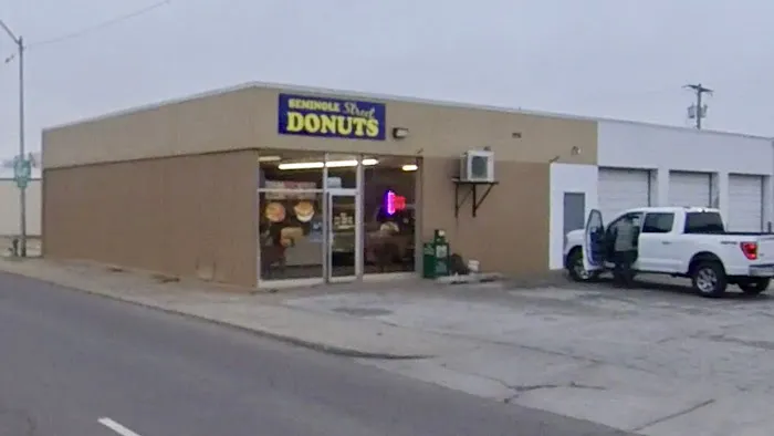 Seminole street Donuts Picture 3