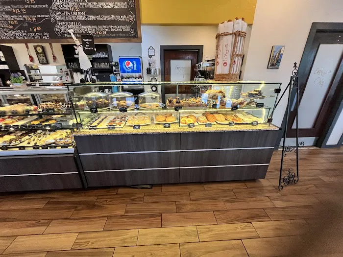 La Baguette Bakery & Cafe Picture 9