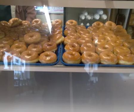 Gil's Donut Place