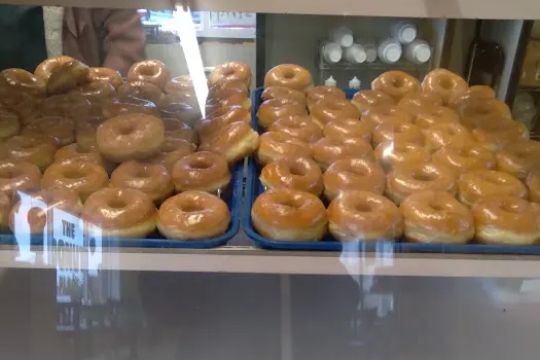Gil's Donut Place