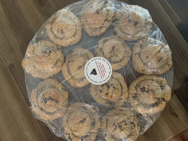 Amber's Chocolate Chip Cookies Picture 1