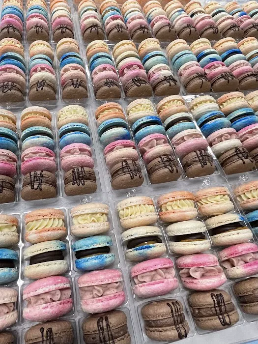 Ali’s Macarons Picture 1