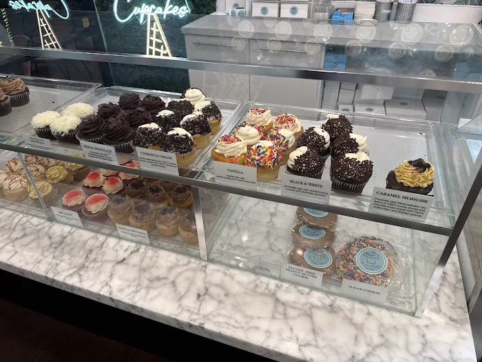 Grace and Shelly's Cupcakes & Ice Cream Picture 9