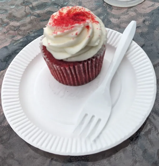 Grace and Shelly's Cupcakes & Ice Cream Picture 3
