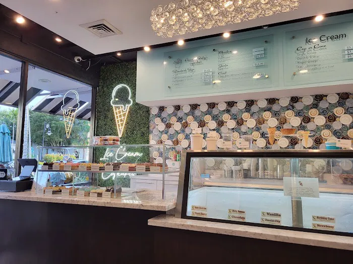Grace and Shelly's Cupcakes & Ice Cream Picture 10