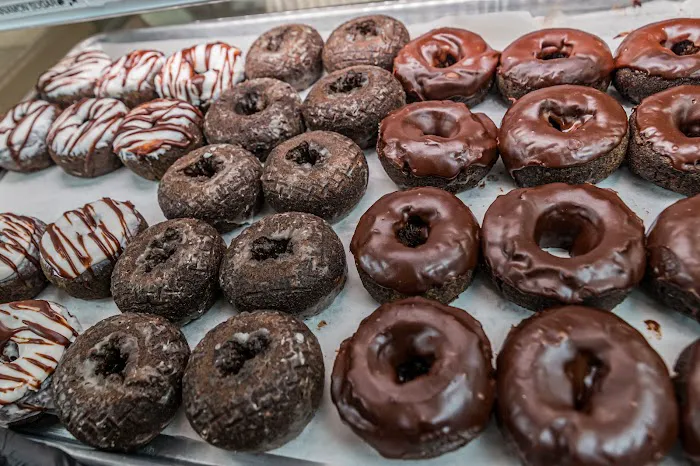 Airport Donuts Picture 8