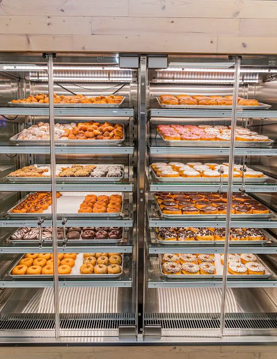 Airport Donuts Picture 9