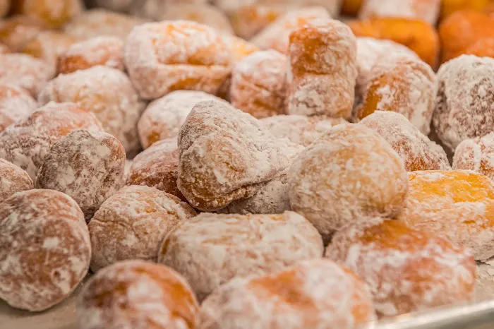 Airport Donuts Picture 3