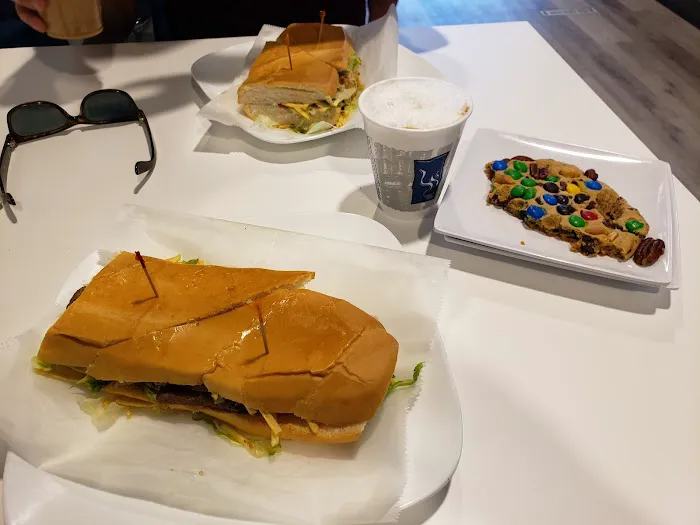 Gigi's Bakery and Deli Picture 1