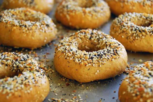 Straight From New York Bagels