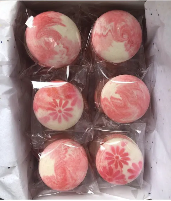 Ali's Macarons Picture 9