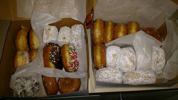 Trackside Donuts & Cafe Picture 4