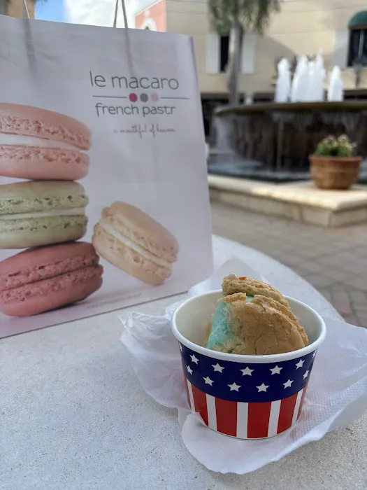 le macaron french pastries Picture 1