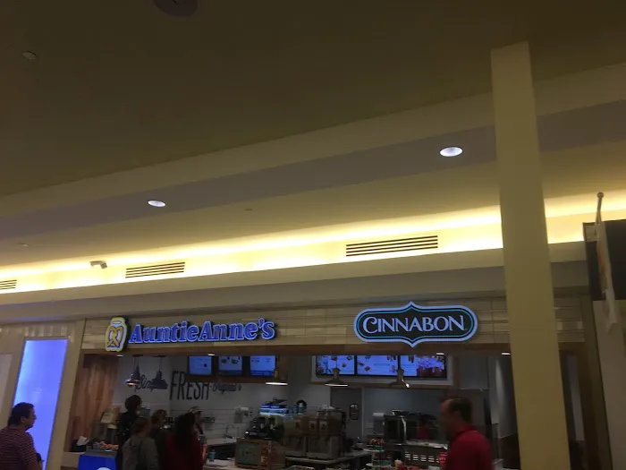 Cinnabon Picture 5