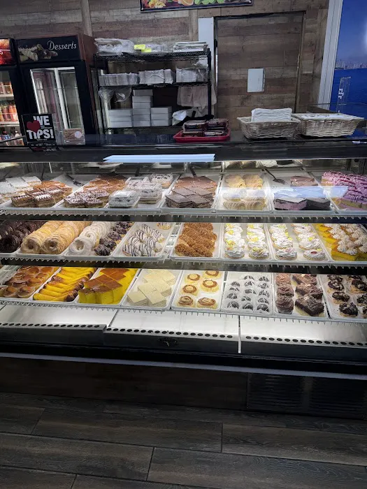 Pipo’s Cuban Bakery & Cafetería Picture 4