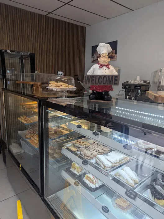 Rei's Bakery Picture 9