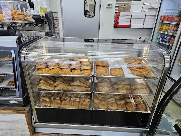 J&J Paradise Bakery Picture 3