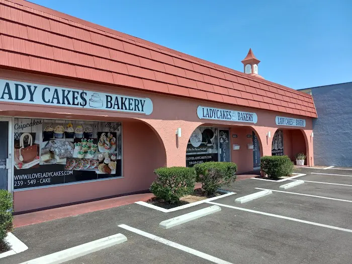 LadyCakes Bakery Picture 4