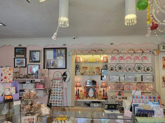 Mrs. Backer's Pastry Shop Picture 4