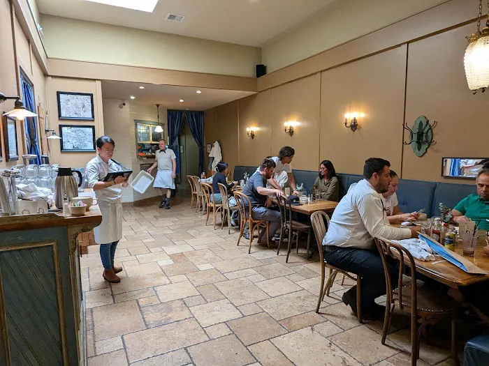 Eva's Bakery Picture 8