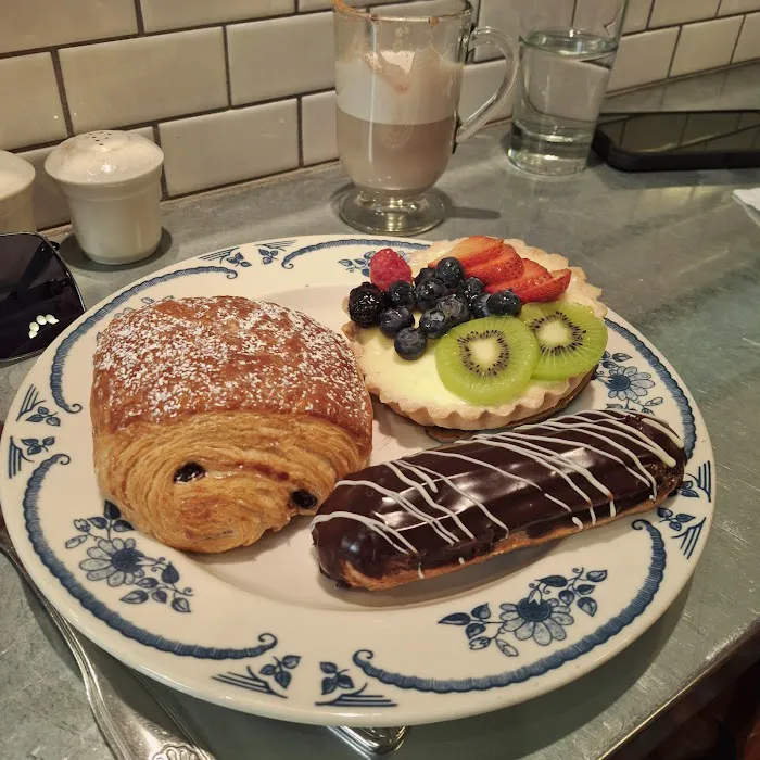 Eva's Bakery Picture 5