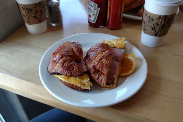 Carlucci's Bakery