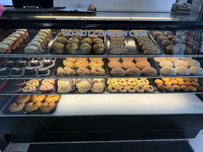 Canela Bakery Picture 3