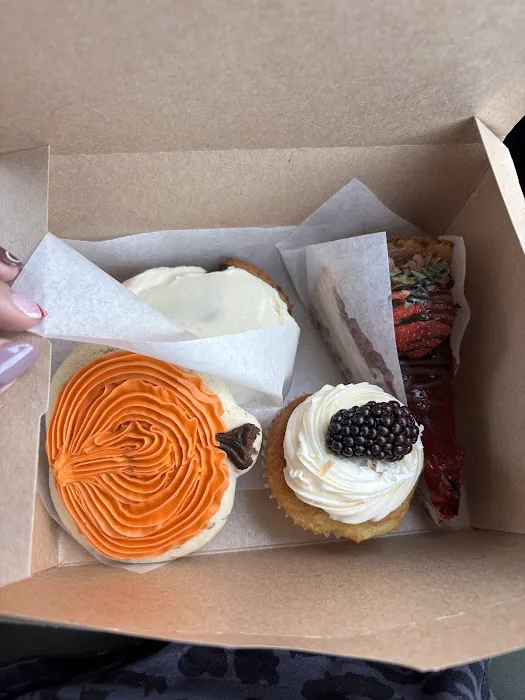 City Cakes & Cafe Picture 2