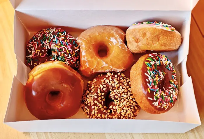 Fresh Donuts & Deli Picture 10
