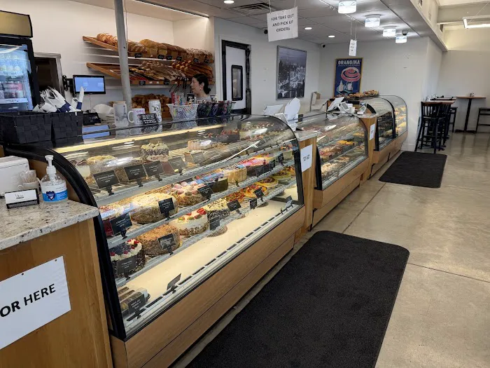 Délice French Bakery & Café Picture 6