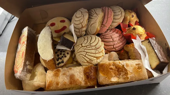 Buendia's Mexican Bakery Picture 6