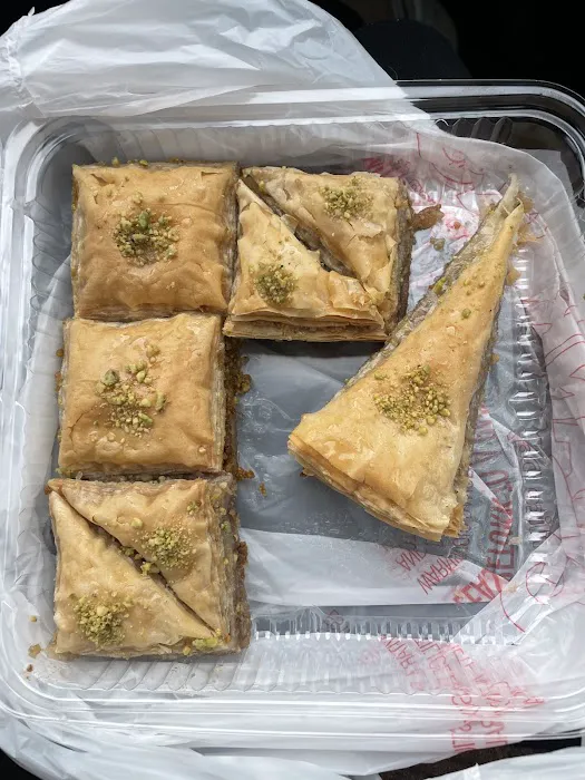 MIDDLE EASTERN PASTRIES, BAKERY & GROCERY Picture 8