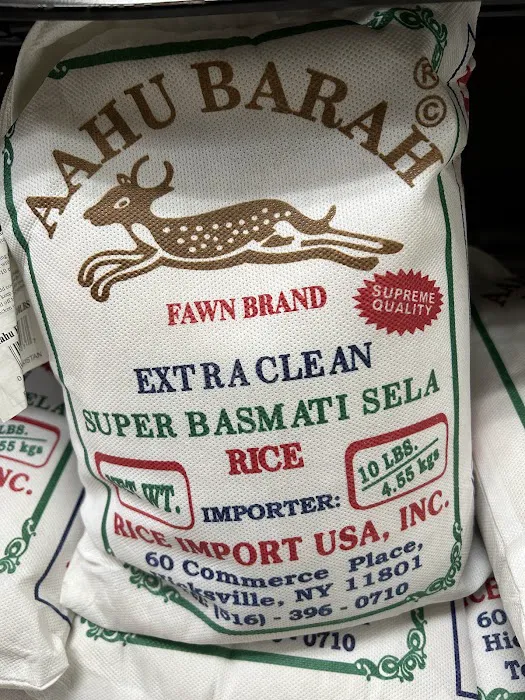 MIDDLE EASTERN PASTRIES, BAKERY & GROCERY Picture 6