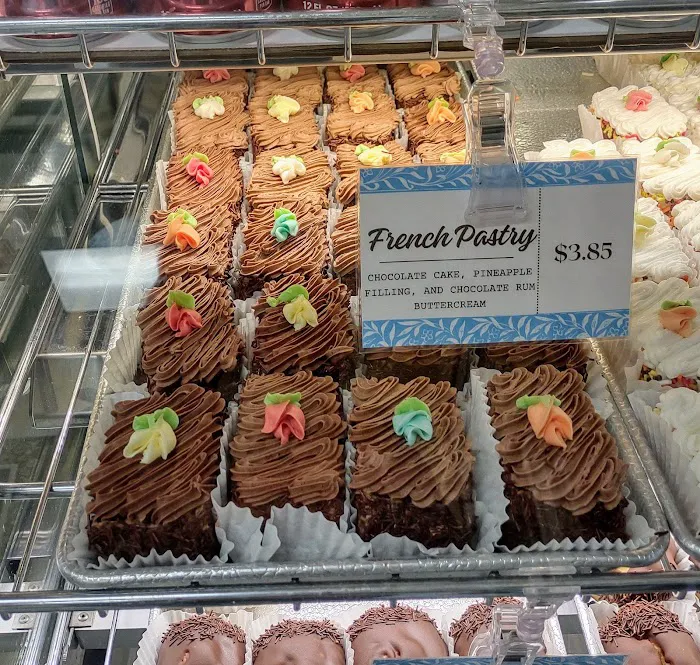 Leslie's Pastries Picture 10