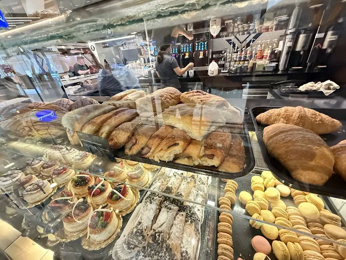 Gourmandise Euro-Diner & Bakery Picture 2